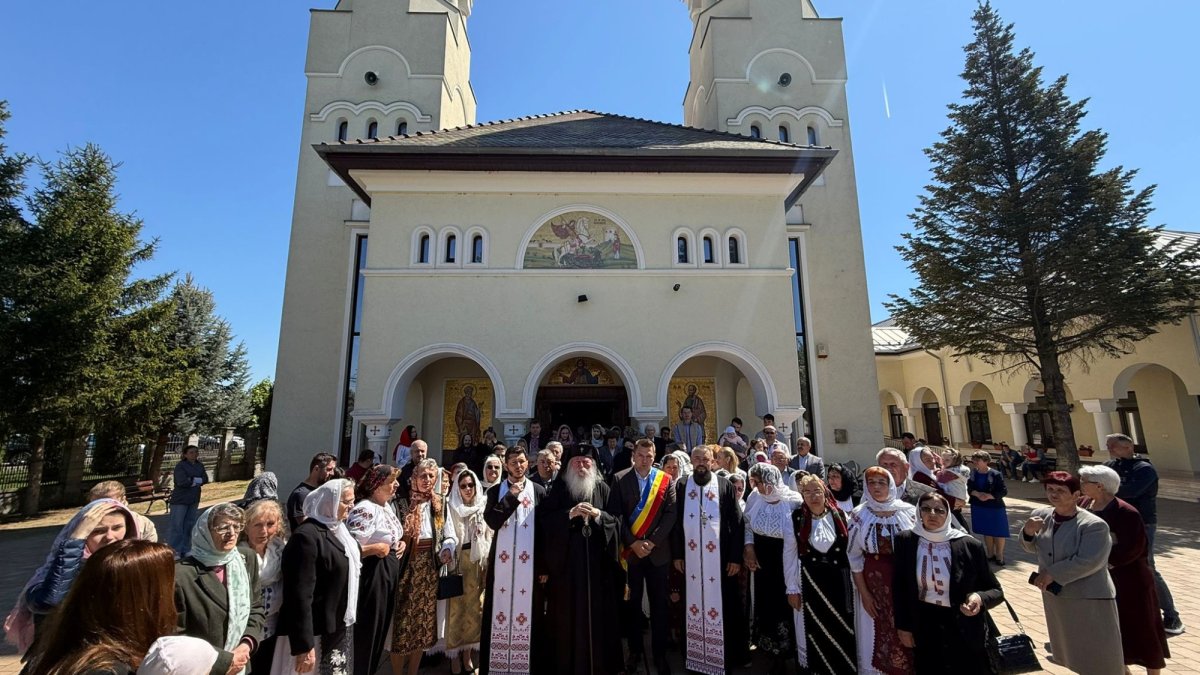 Vizită arhierească în Parohia Ghiroda Veche