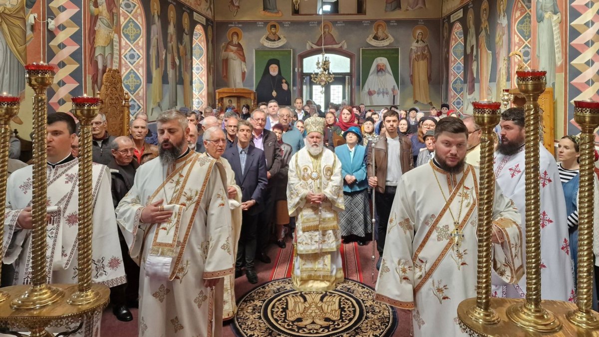 Popas de rugăciune la o biserică istorică din Tulcea