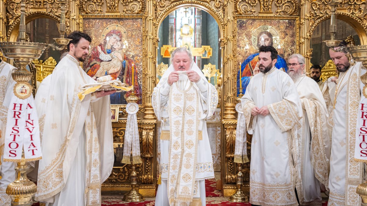 Darul preoţiei pentru un arhidiacon psalt al Catedralei Patriarhale