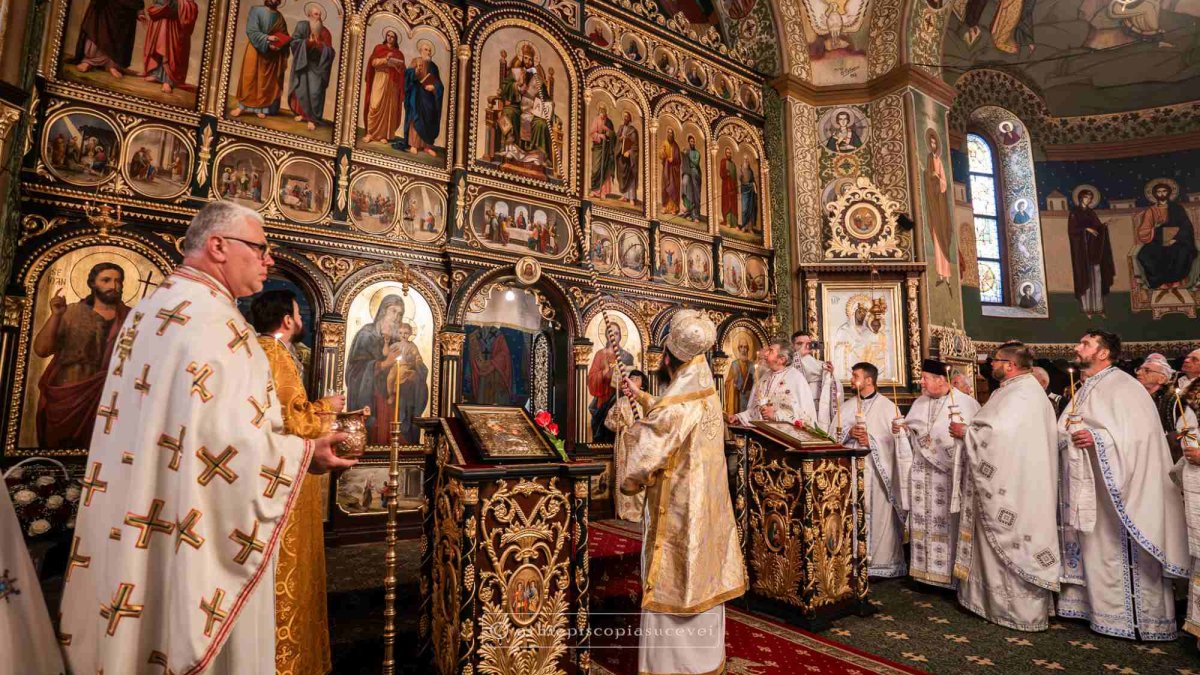 Resfințirea Bisericii „Sfântul Nicolae” din Câmpulung Moldovenesc