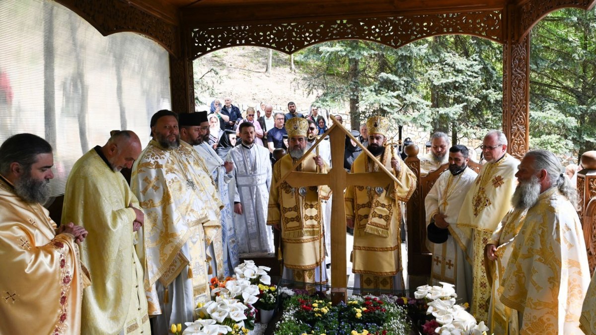 Hram la Mănăstirea Prislop