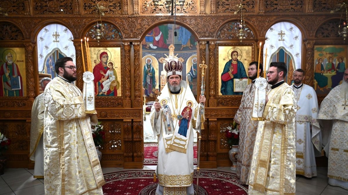 Sfânta Liturghie arhierească la Ştei, Oradea