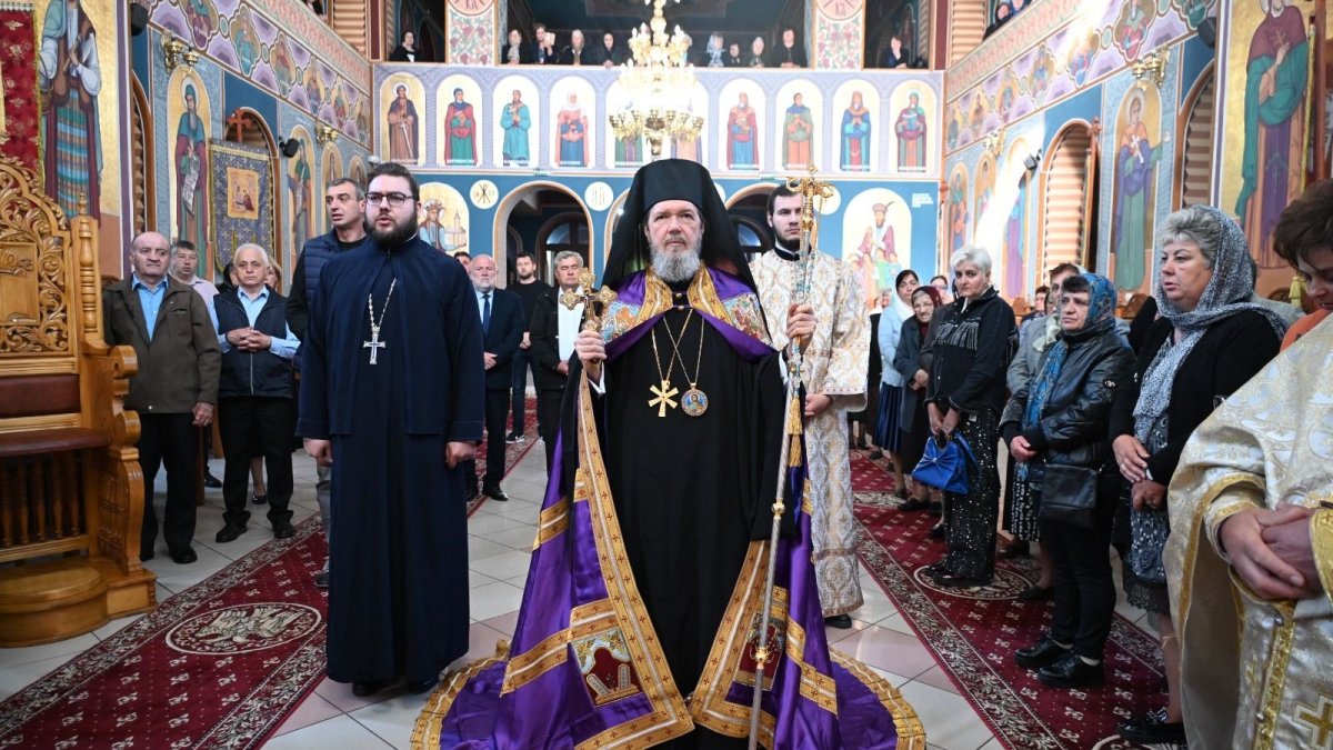 Sfânta Liturghie arhierească la Ştei, Oradea
