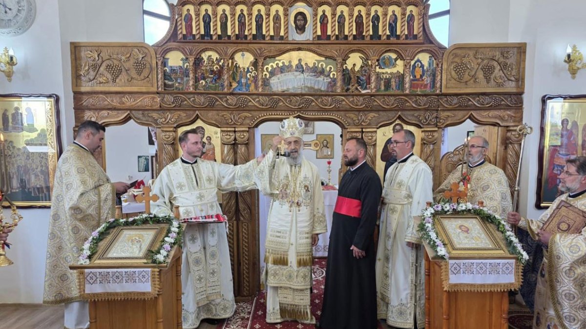  Târnosirea bisericii din Parohia Ercea, Mureș