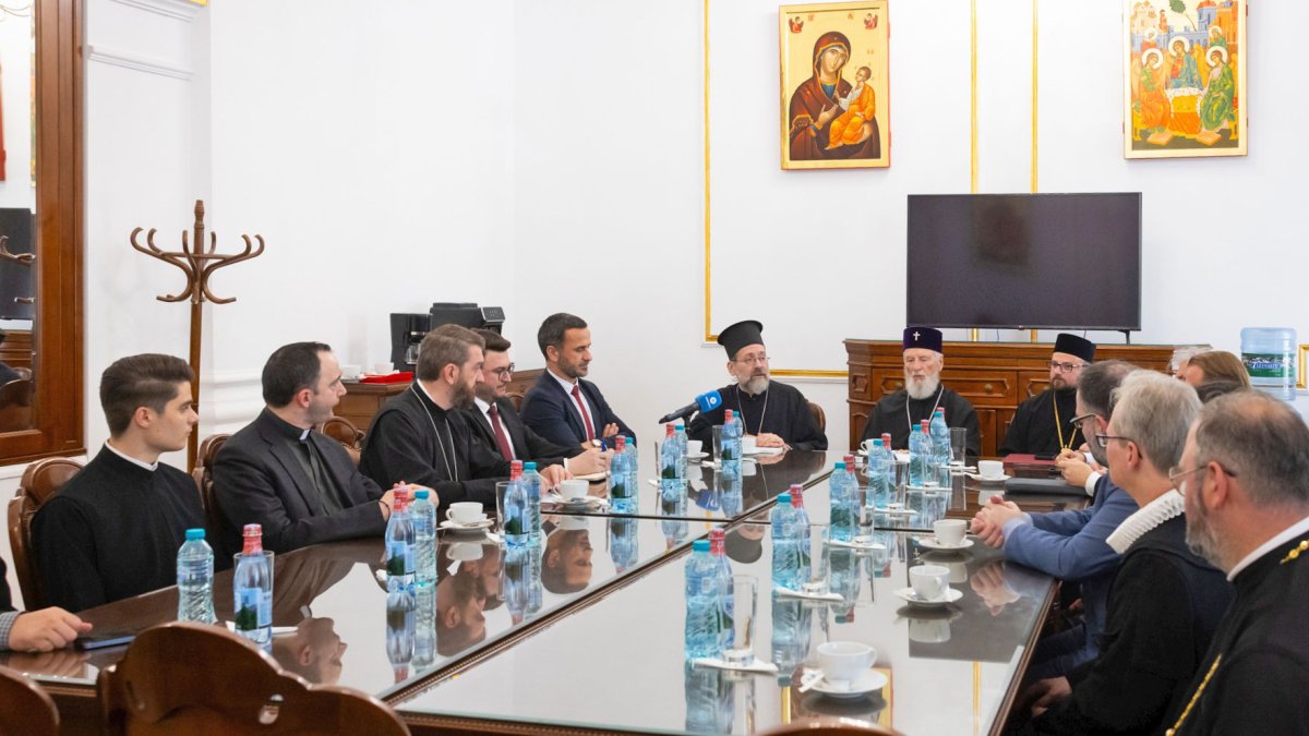 Oaspeți de la CMB la Facultatea de Teologie Ortodoxă din București