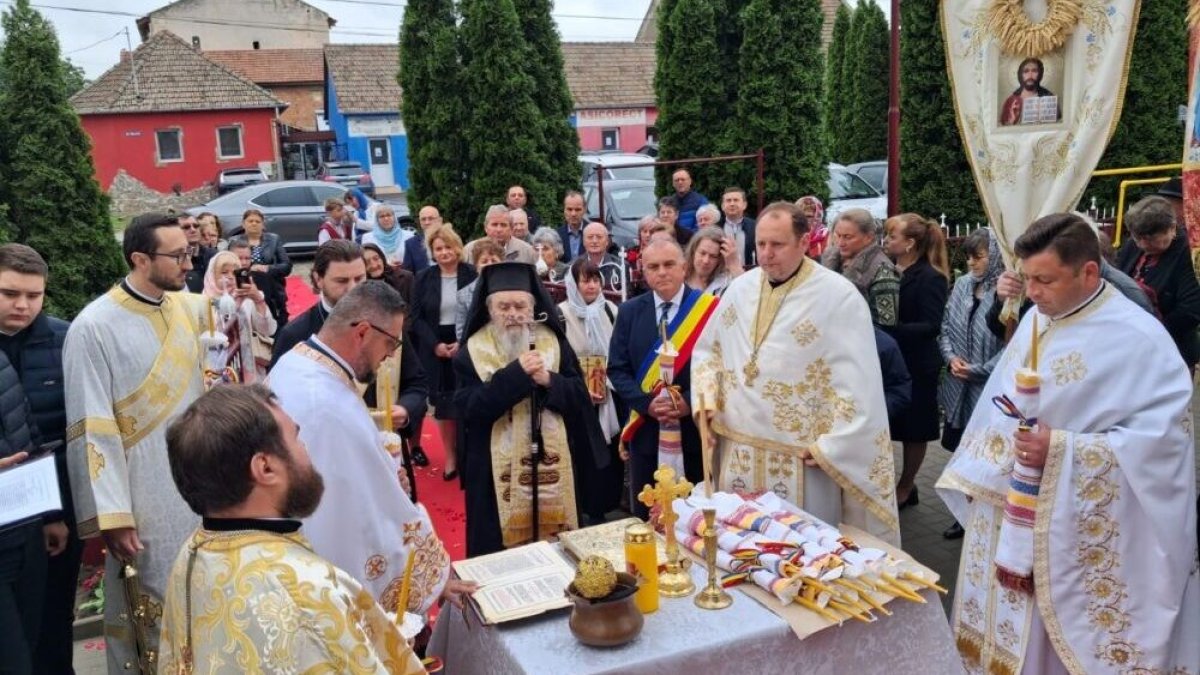 Binecuvântare de lucrări la biserica ortodoxă din Zădăreni