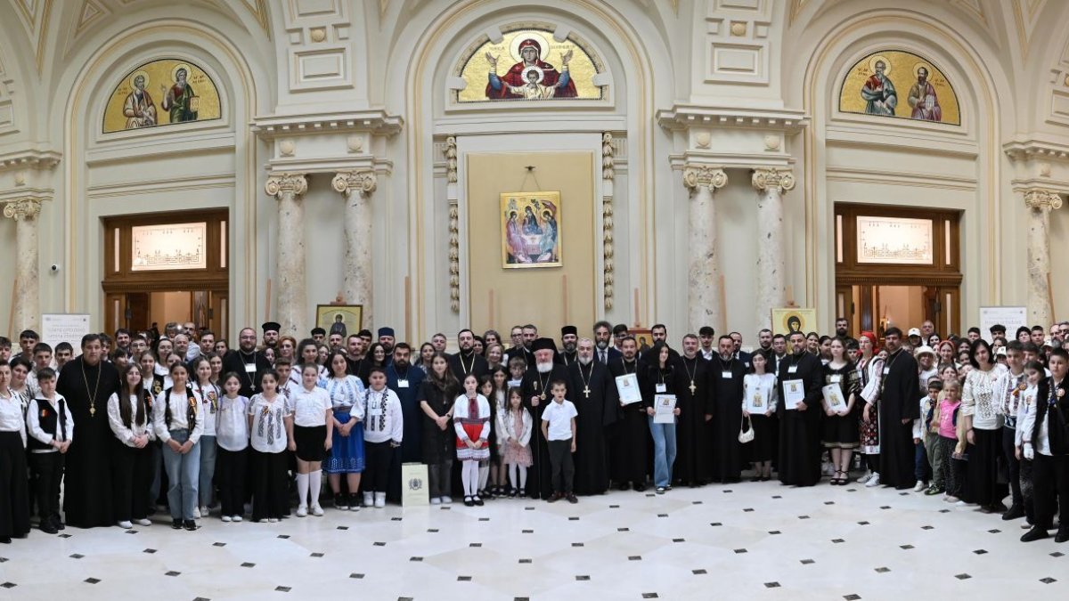 Premierea câștigătorilor concursului național catehetic la Palatul Patriarhiei