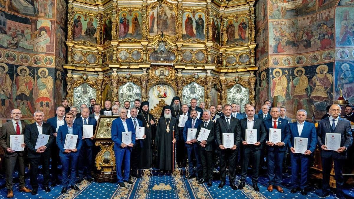 Ședinţa de constituire a Adunării eparhiale a Arhiepiscopiei Romanului și Bacăului