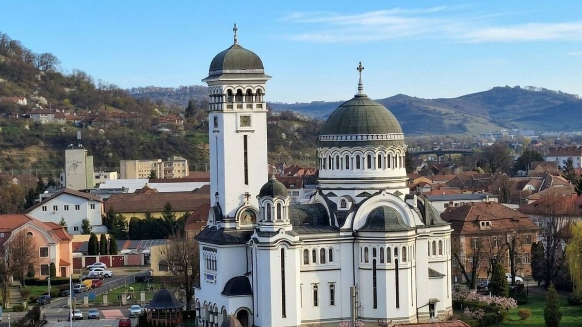 Biserica „Sfânta Treime”, nestemata coroanei de minuni a bătrânei Sighişoare