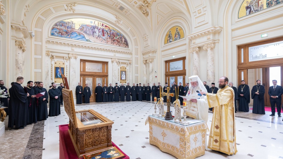 Sfințirea raclei cu moaștele Sfintei Cuvioase Elisabeta de la Pasărea