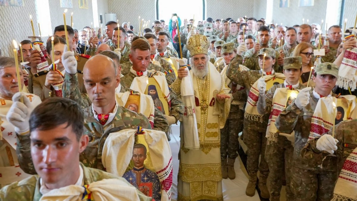 Credincioși și militari reuniți în rugăciune la Dunărea de Jos