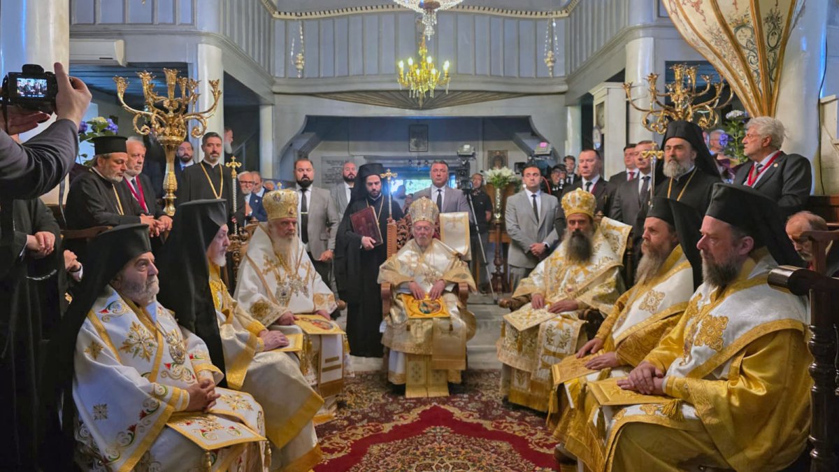 Împreună‑slujire în insula natală a Patriarhului Ecumenic