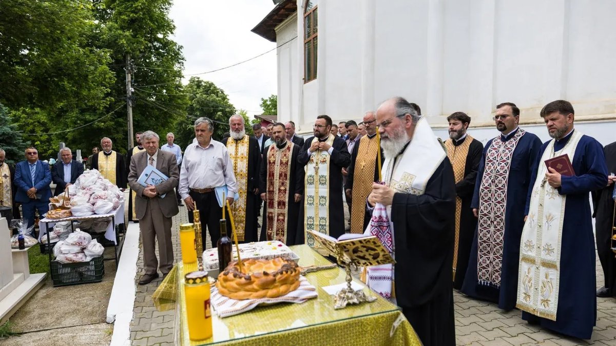 Pomenirea arhimandritului Mina Dobzeu la Huși