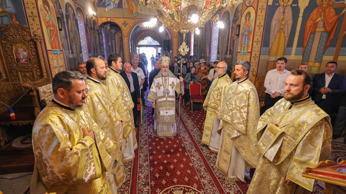 Duminica Sfinţilor Români în Parohia Mărăcineni II