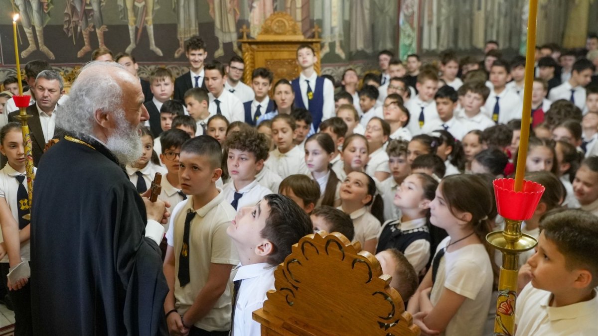 Sfârşit de an şcolar pentru clasele primare de la Seminarul Teologic din Galaţi