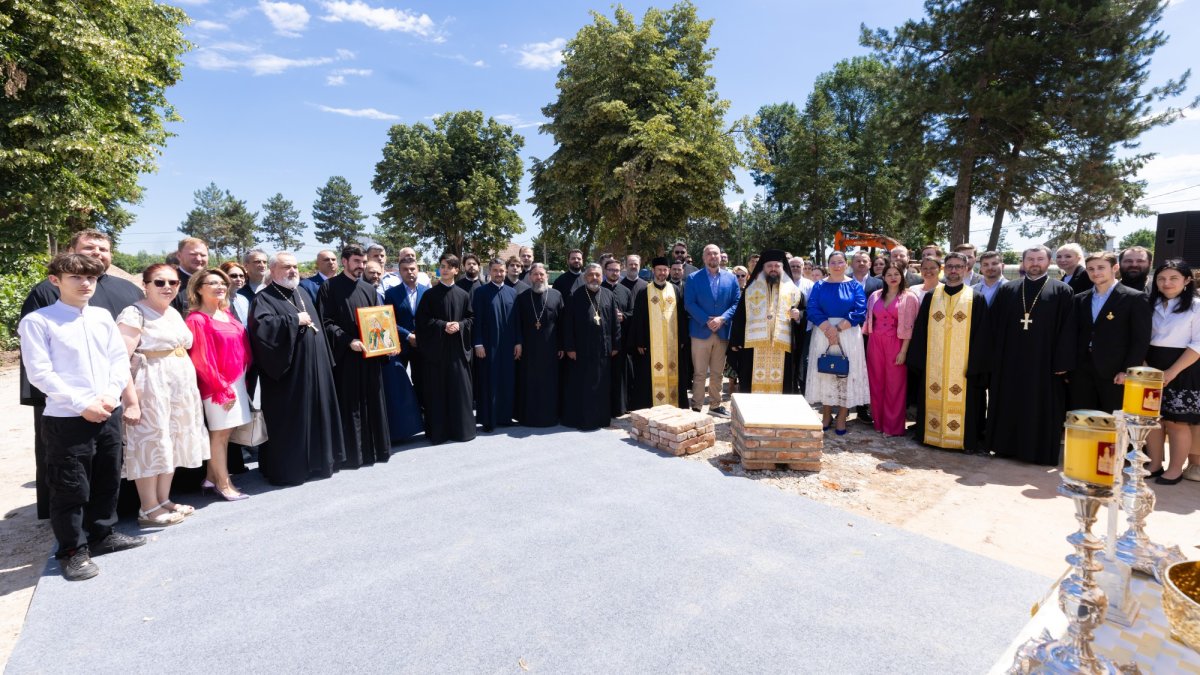Binecuvântarea începutului unei lucrări dedicate copiilor și tinerilor