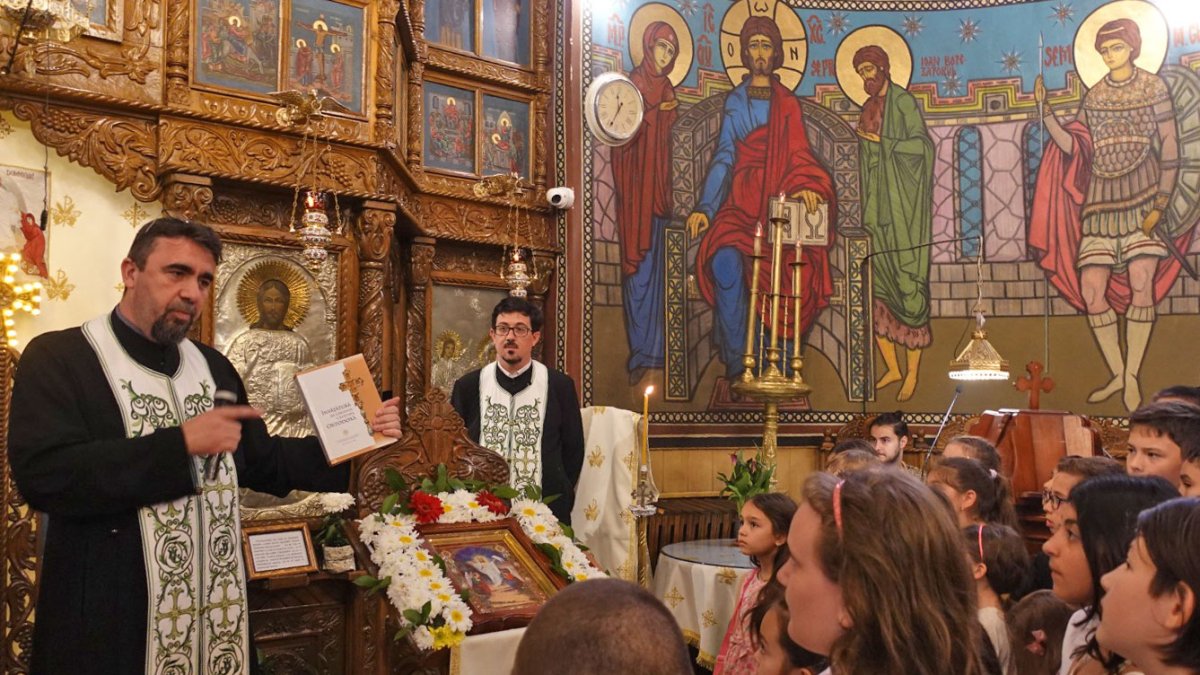 Copii premiați la Parohia „Buna Vestire” - Giulești din Capitală