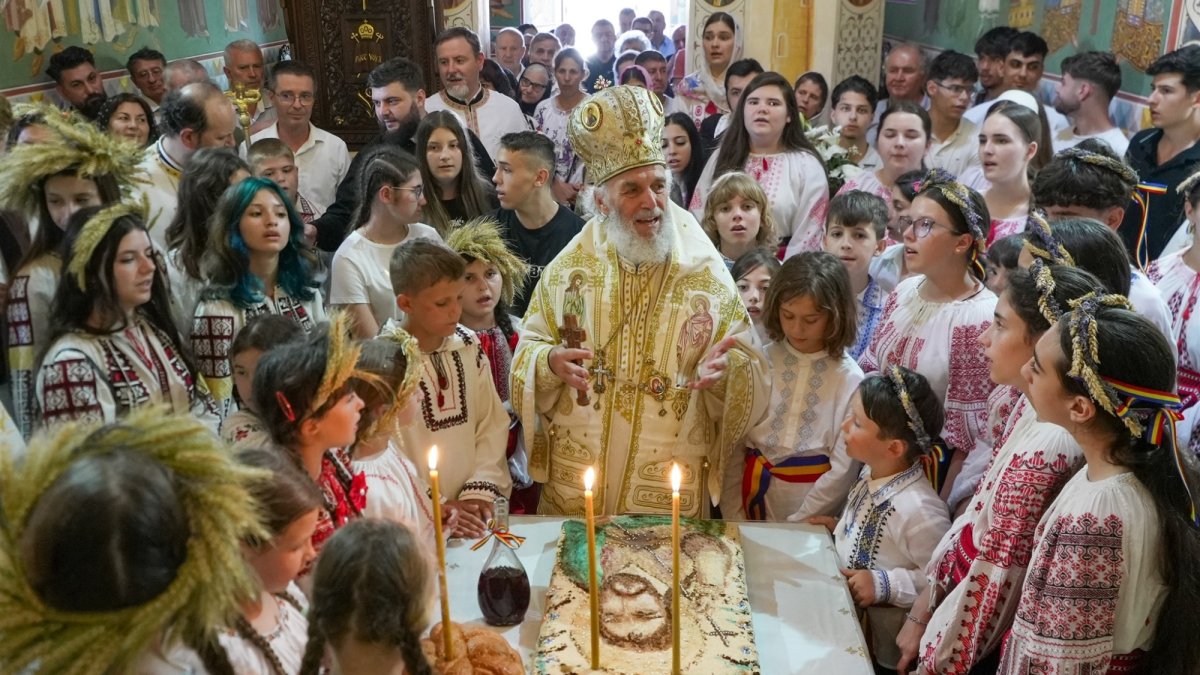 Prinos de rugăciune în veşmântul câmpului roditor la Mănăstirea Măxineni