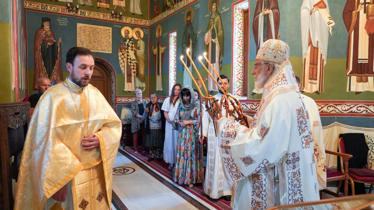 Slujire arhierească la schitul argeșean din Oeștii-Pământeni