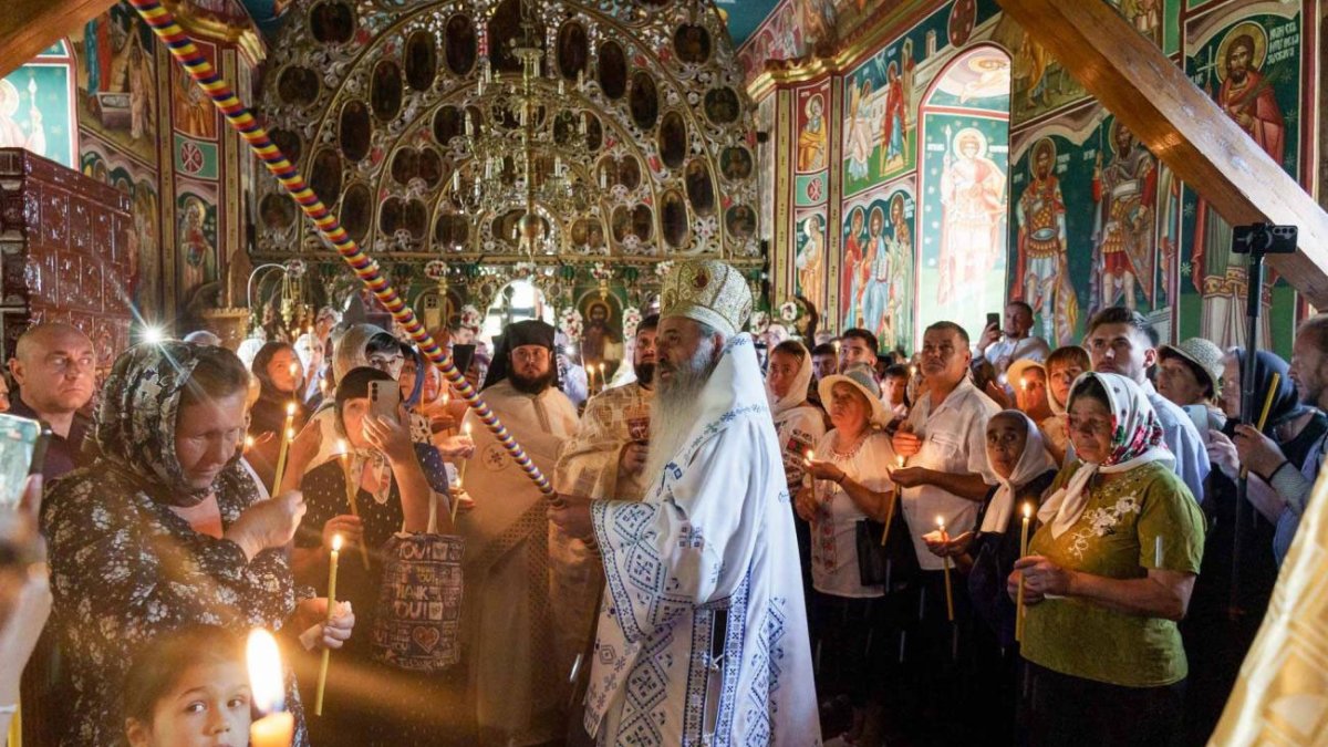 Biserica din Popești, Iași, resfințită de Mitropolitul Moldovei și Bucovinei