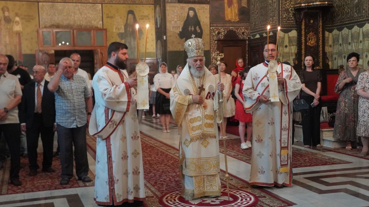 Duminica a 5-a după Rusalii la Catedrala Arhiepiscopală din Galați