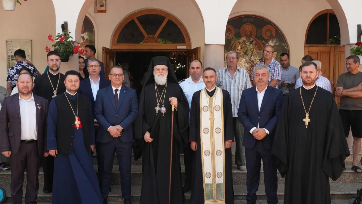 Rugăciune şi binecuvântare la o biserică din oraşul Călăraşi 