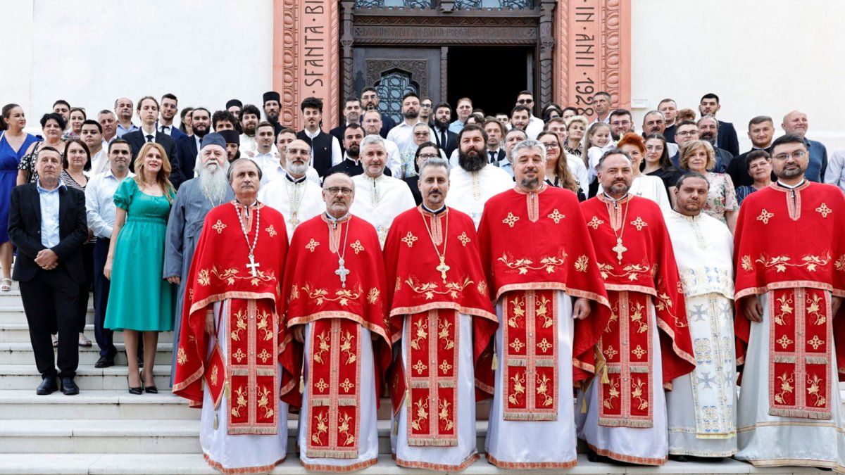 Festivitate de absolvire la Facultatea de Teologie Ortodoxă din Craiova