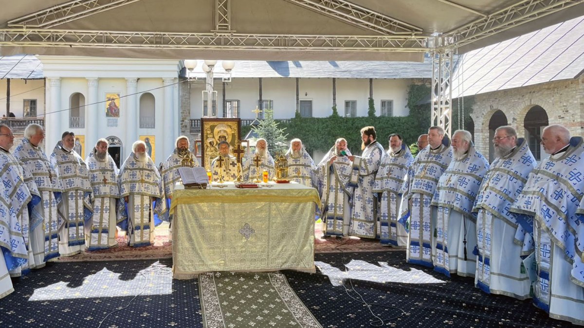 Praznicul Icoanei Maicii Domnului „Îndrumătoarea”, sărbătorit la Mănăstirea Neamț