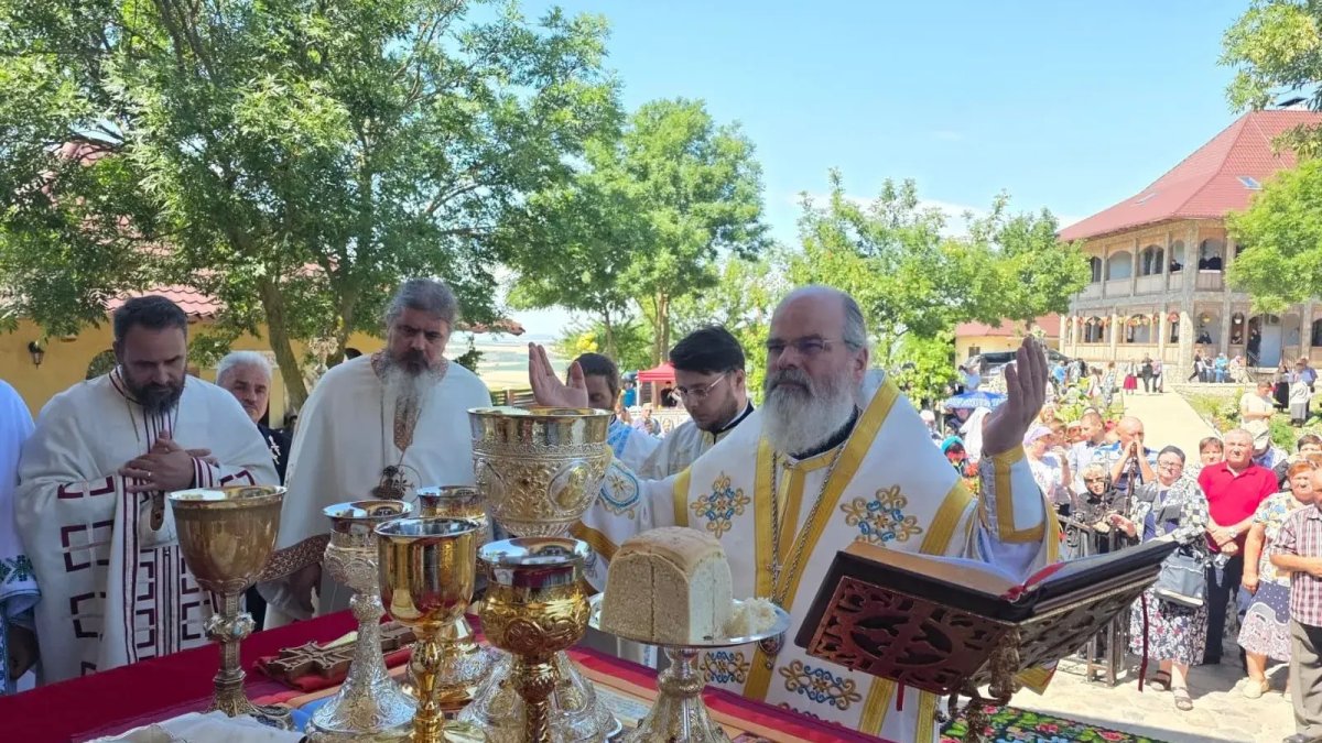 Sfințiri la Mănăstirea „Prodromița” din Vaslui