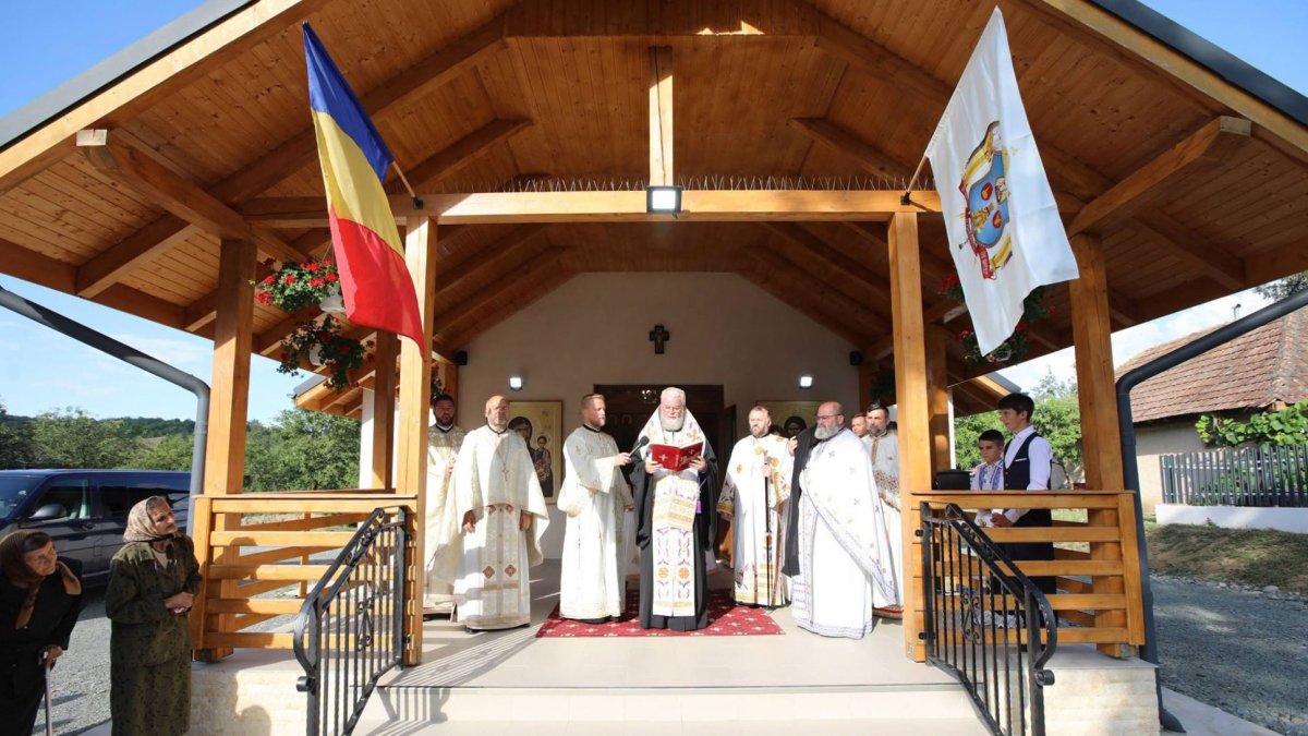 Binecuvântări arhiereşti în parohii maramureşene