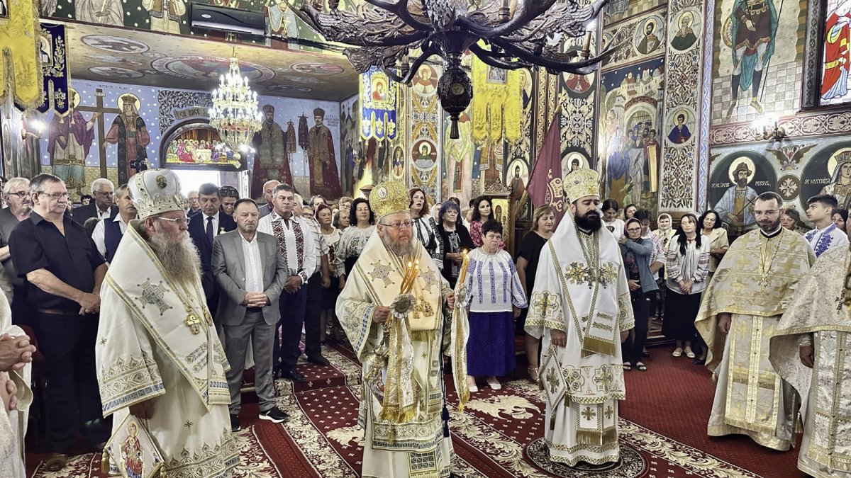 Centenarul Bisericii „Sfântul Ierarh Nicolae” din Topliţa