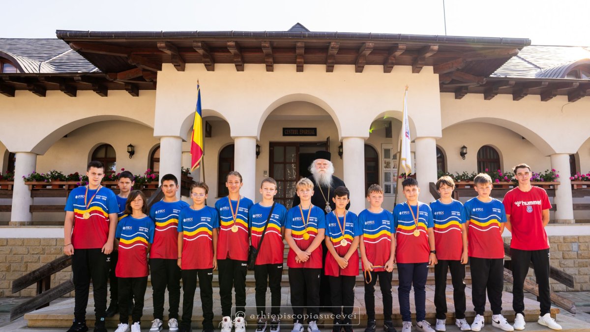Campionii naționali ai CSU Suceava au primit binecuvântarea Înaltpreasfințitului Părinte Calinic