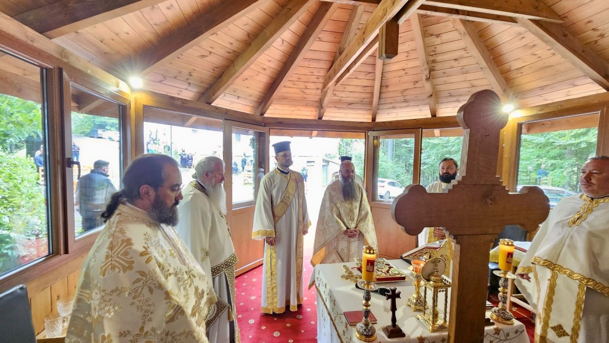 Hramul Schitului „Sfânta Ana”‑Cota 1.400