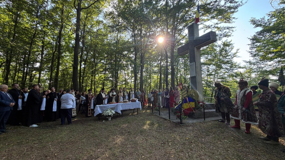 Ostașii Moldovei cinstiți la 550 de ani de la Bătălia de la Războieni - Valea Albă
