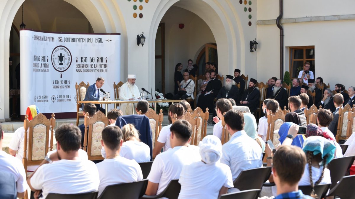 Un gând bun la ceas aniversar Preafericitului Părinte Patriarh Daniel