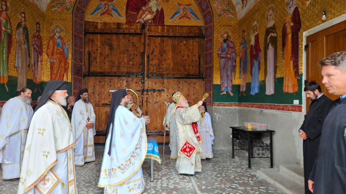 Zi de sărbătoare la Mănăstirea Cocoș din județul Tulcea