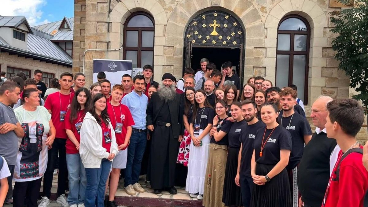 Peste 300 de participanți la Tabăra de creație „Dăruind vei dobândi!” de la Filioara