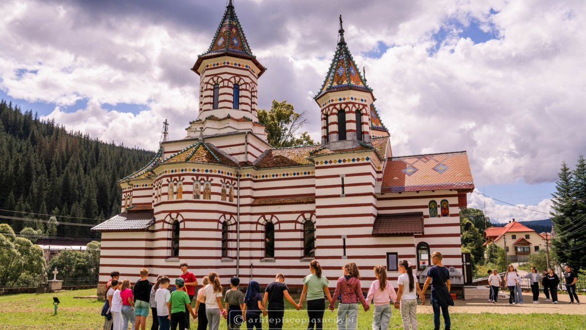 O nouă ediție a taberei „Comorile Satului” în Arhiepiscopia Sucevei și Rădăuților