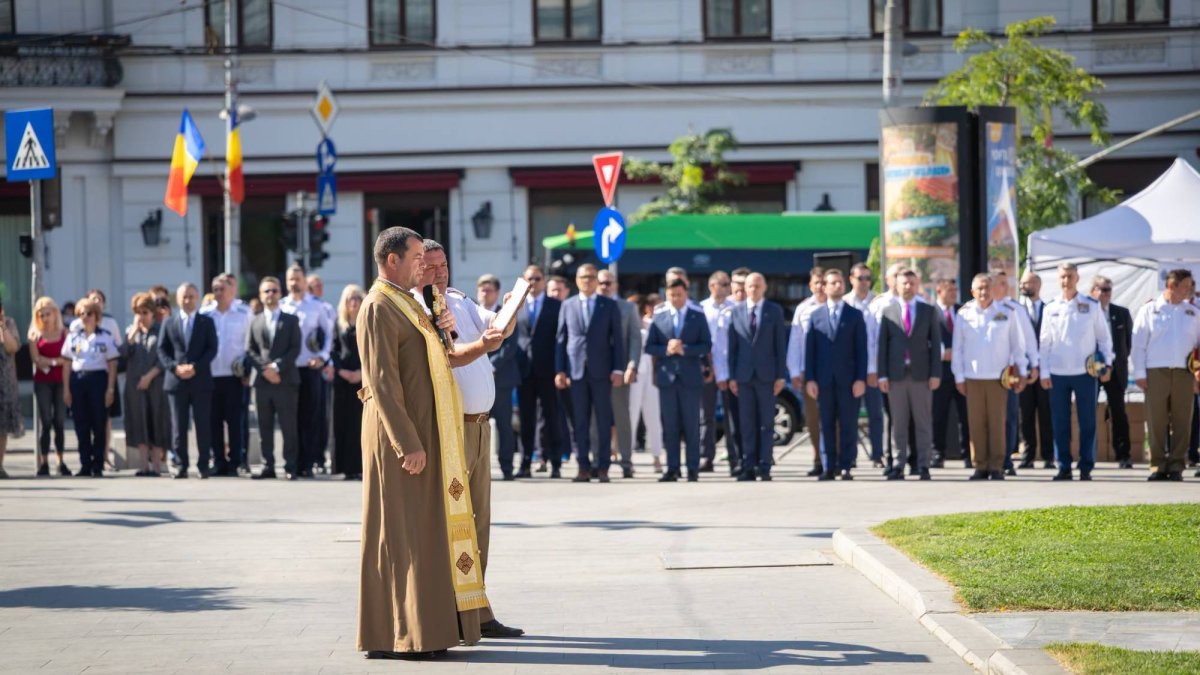 Ceremonii religioase și militare în Bucureşti de Ziua Imnului Național al României