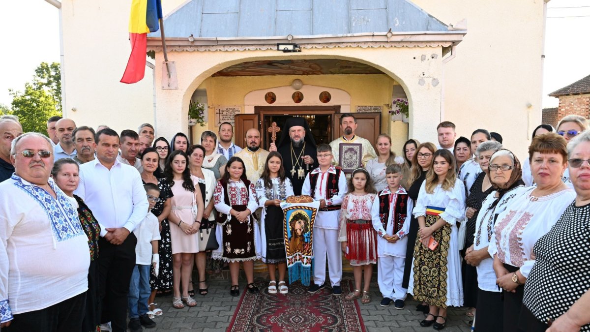 Sfinţirea picturii unei biserici istorice din Banat