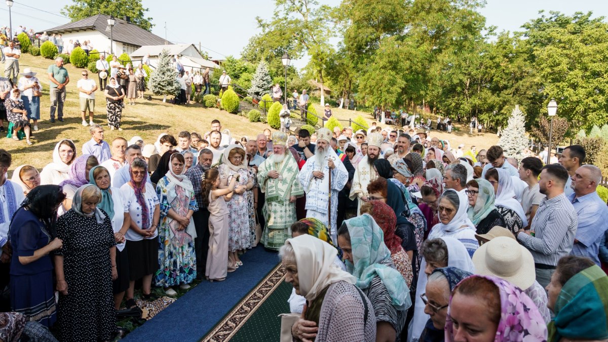 Sfântul Ioan Iacob, sărbătorit la el acasă