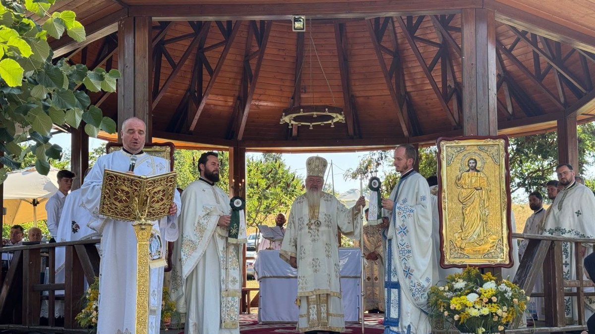 Hramul Mănăstirii Piatra Craiului din judeţul Cluj