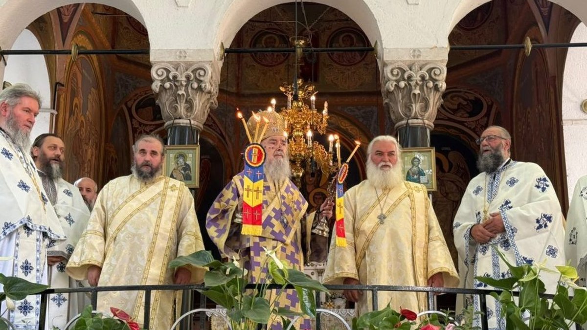 Popas de rugăciune şi pomenirea ierarhilor arădeni la Hodoș-Bodrog