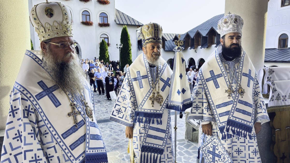Sobor de ierarhi la mănăstirea din Sita Buzăului