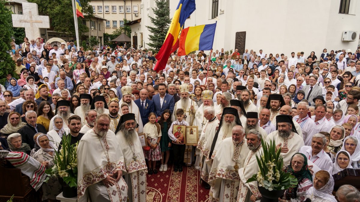 Biserica „Sfântul Ioan Botezătorul” din Piatra Neamț a fost îmbrăcată în veșmânt de har