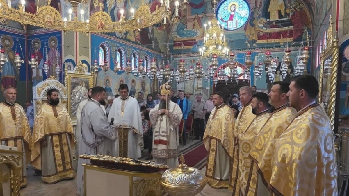 Icoană a Sfântului Ierarh Nectarie la Parohia Lada din Teleorman