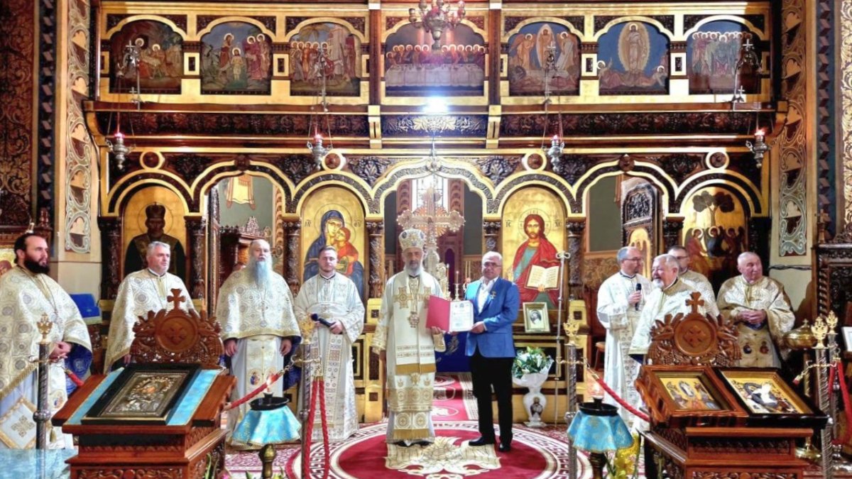 Slujire arhierească la Biserica „Sfânta Treime” din Sighișoara