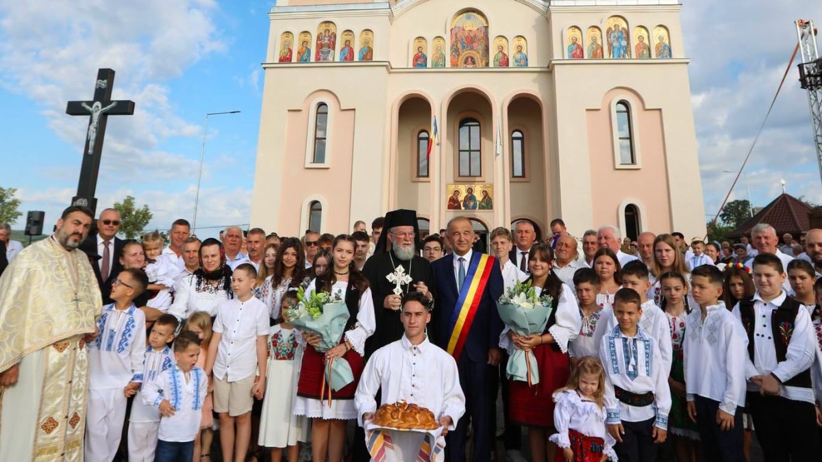 Târnosirea bisericii din Fărcașa, judeţul Maramureş