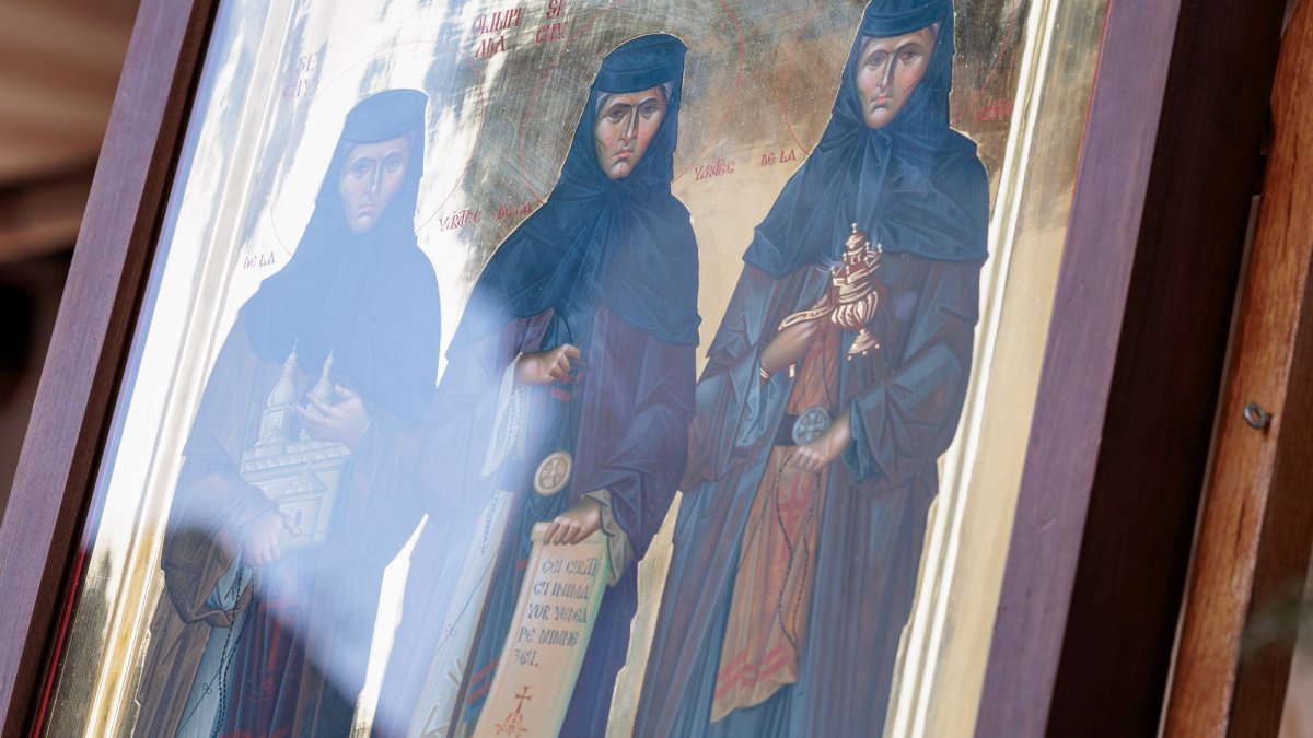 Acatistul Sfintelor Cuvioase Nazaria, Olimpiada și Elisabeta (Safta) Brâncoveanu de la Văratec (17 august)