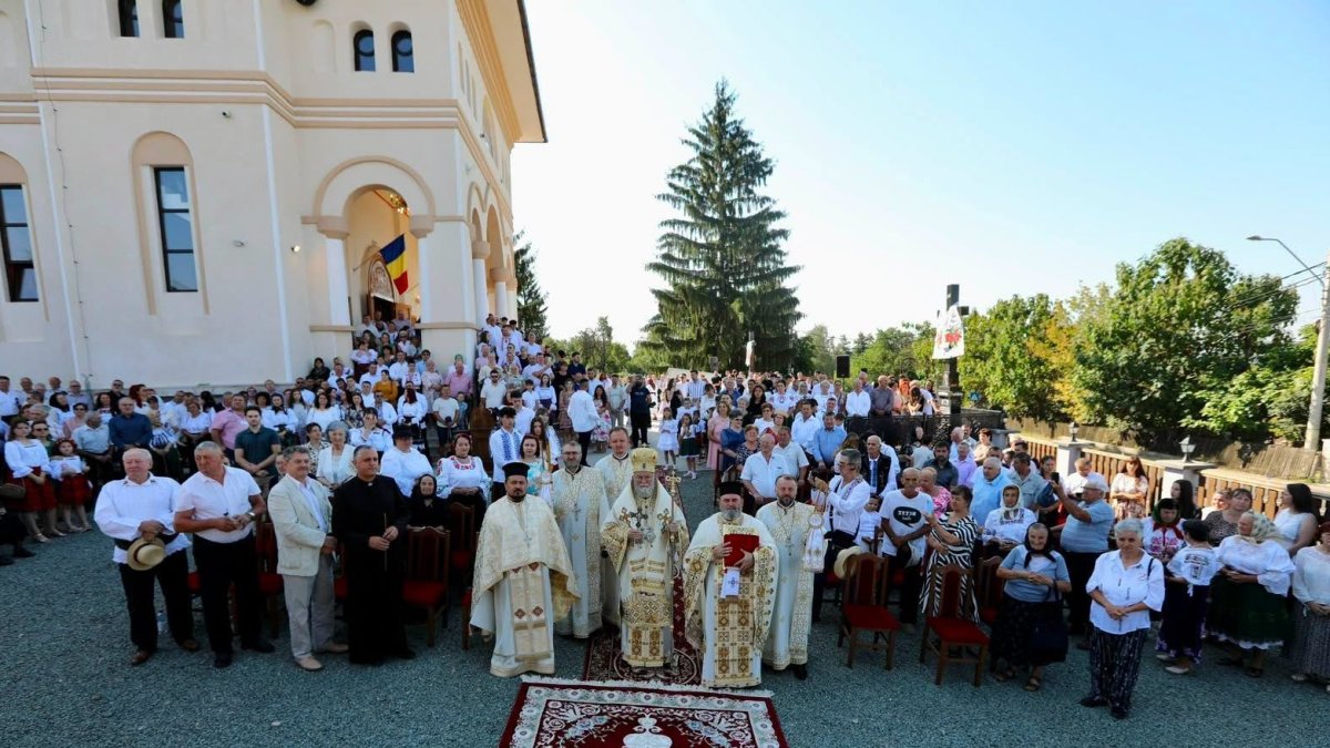 Biserica parohiei maramureșene Șișești a fost sfințită